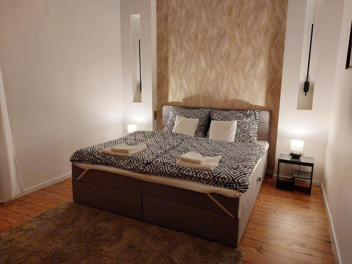 Square 16 Apartman - Absolutely Central Location With Self Check In ソンバトヘイ エクステリア 写真