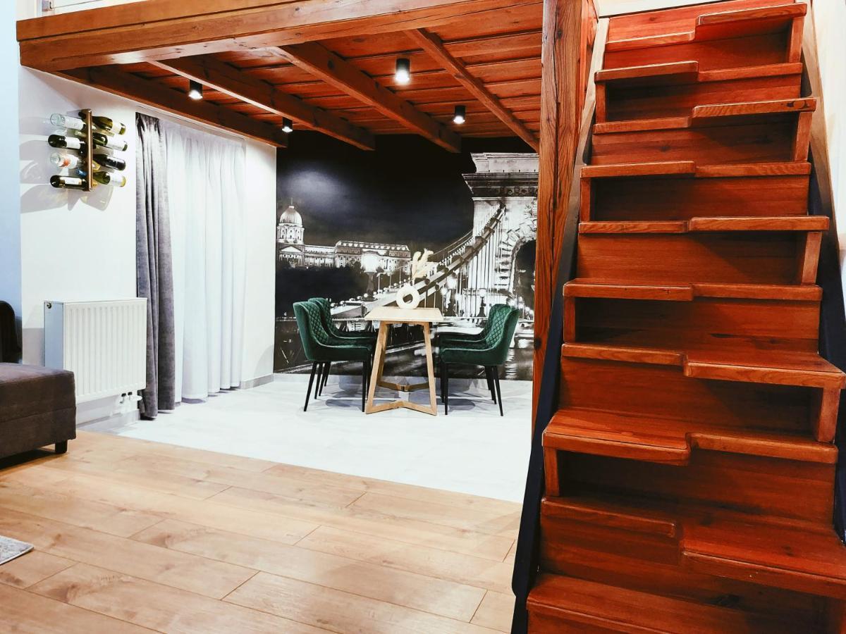 Square 16 Apartman - Absolutely Central Location With Self Check In ソンバトヘイ エクステリア 写真