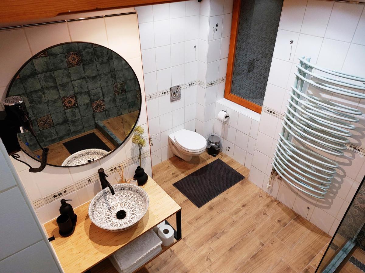 Square 16 Apartman - Absolutely Central Location With Self Check In ソンバトヘイ エクステリア 写真