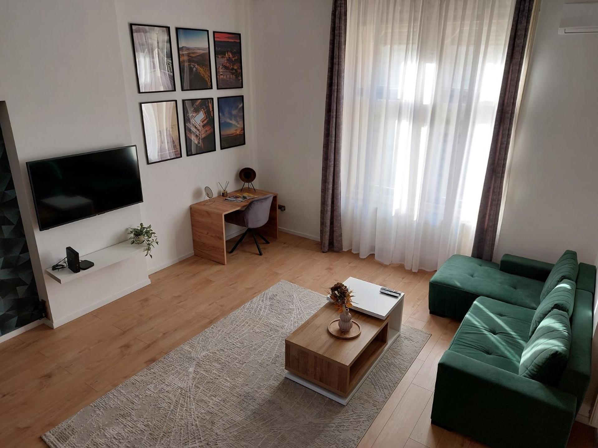Square 16 Apartman - Absolutely Central Location With Self Check In ソンバトヘイ エクステリア 写真